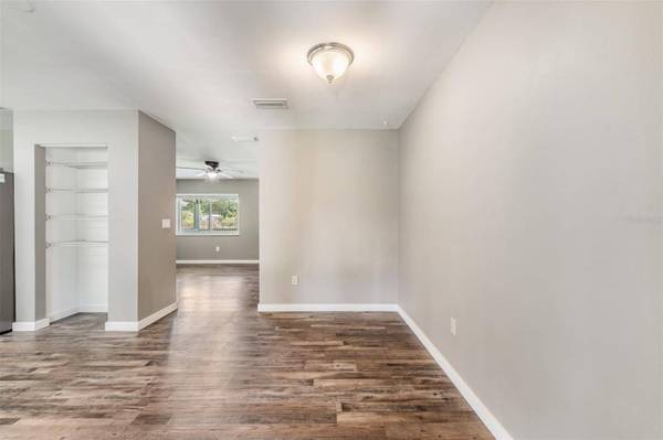 2612 LENNA AVE, Seffner, FL 33584