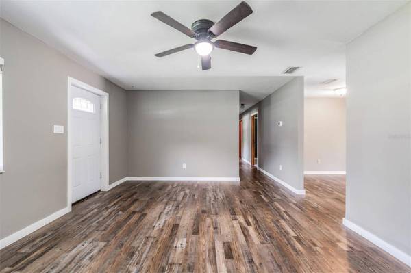 2612 LENNA AVE, Seffner, FL 33584