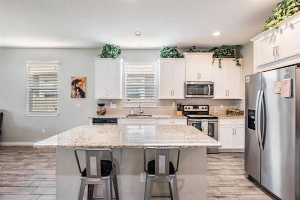 11610 BLUE WOODS DR, Riverview, FL 33569