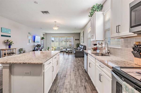 11610 BLUE WOODS DR, Riverview, FL 33569