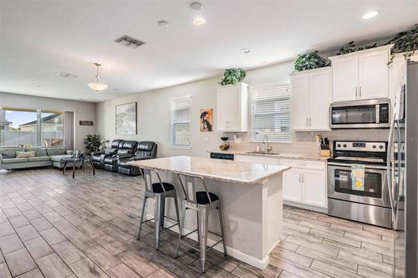 11610 BLUE WOODS DR, Riverview, FL 33569