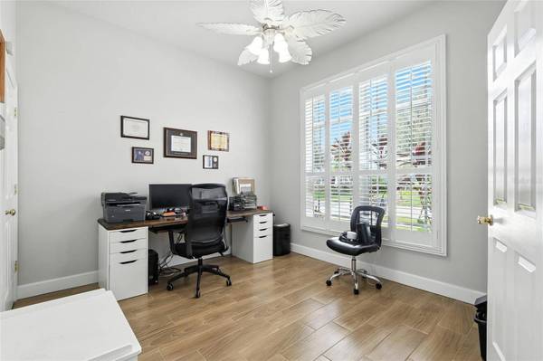 16211 BRIDGEPARK DR, Lithia, FL 33547