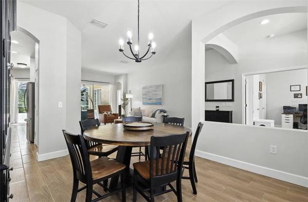 16211 BRIDGEPARK DR, Lithia, FL 33547