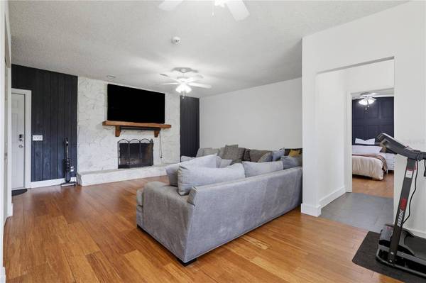 403 EUCLID AVE, Seffner, FL 33584