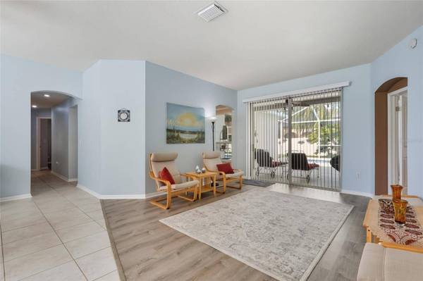 4607 GENTRICE DR, Valrico, FL 33596