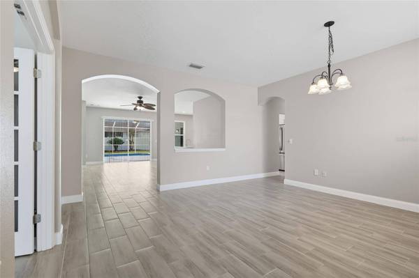 4423 GENTRICE DR, Valrico, FL 33596