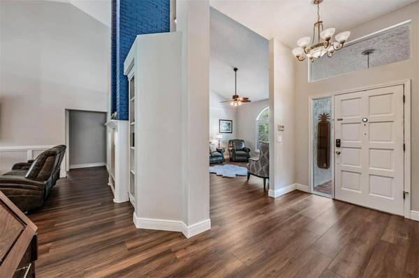 2542 MASON OAKS DR, Valrico, FL 33596