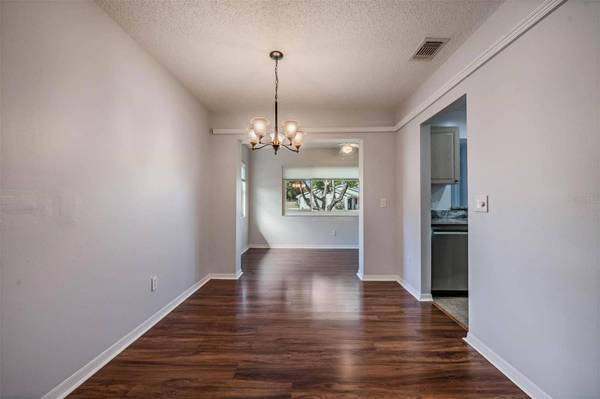 214 GLOUCESTER BLVD, Sun City Center, FL 33573