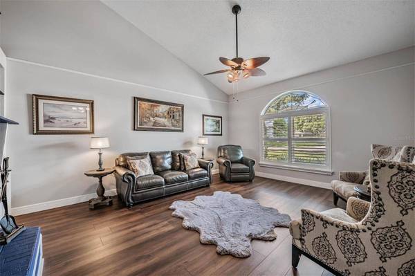 2542 MASON OAKS DR, Valrico, FL 33596