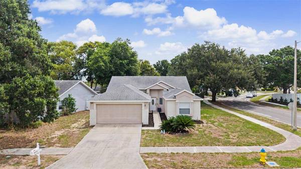 655 SAND RIDGE DR, Valrico, FL 33594