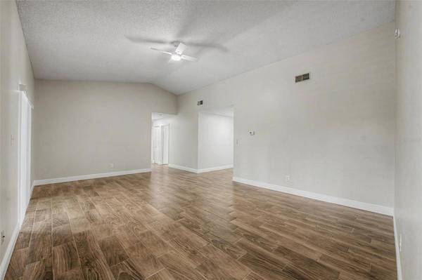 28353 TANGLEWOOD DR, Wesley Chapel, FL 33543