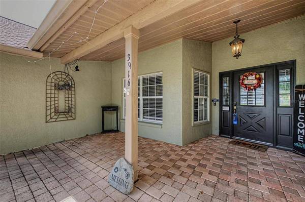 3916 BROOMSEDGE LN, Valrico, FL 33596