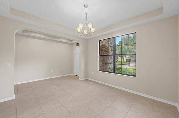 440 WESTCHESTER HILLS LN, Valrico, FL 33594