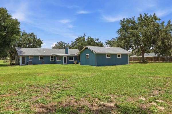 6028 YARBOROUGH LN, Lakeland, FL 33812