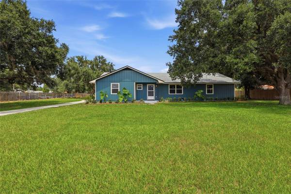 6028 YARBOROUGH LN, Lakeland, FL 33812