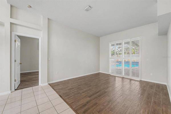 4332 SWIFT CIR, Valrico, FL 33596