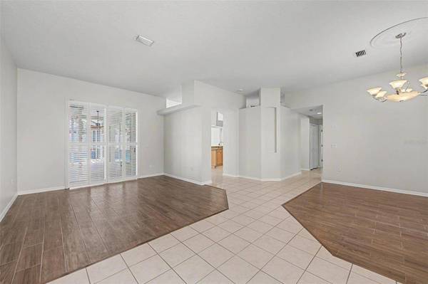 4332 SWIFT CIR, Valrico, FL 33596