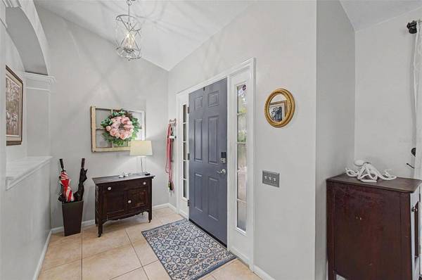 2022 SAMANTHA LN, Valrico, FL 33594