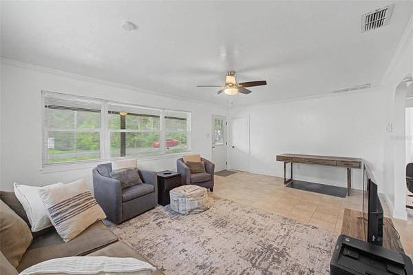 1106 W HIAWATHA ST, Tampa, FL 33604