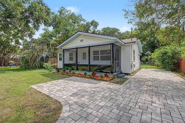 1106 W HIAWATHA ST, Tampa, FL 33604