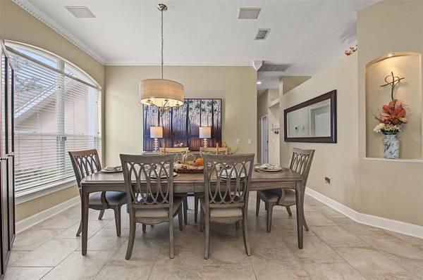 5109 SYLVAN OAKS DR, Valrico, FL 33596