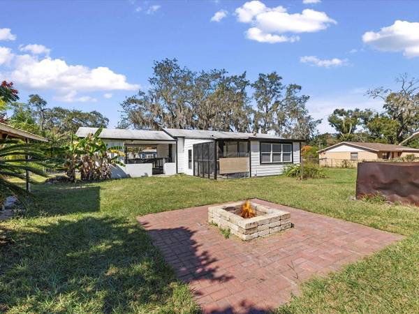 10703 WILLIAMS RD, Thonotosassa, FL 33592