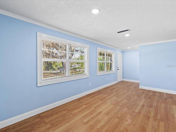 10703 WILLIAMS RD, Thonotosassa, FL 33592