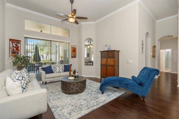 2307 SILVER TRUMPET CT, Valrico, FL 33594