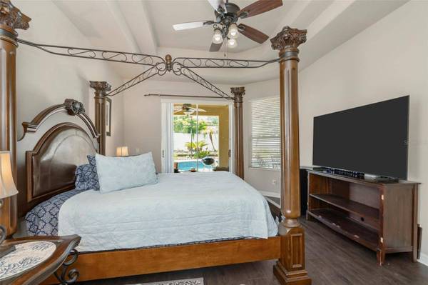 2307 SILVER TRUMPET CT, Valrico, FL 33594