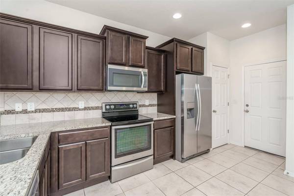 4714 WHITE SANDERLING CT, Tampa, FL 33619