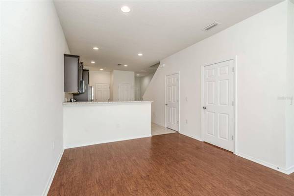 4714 WHITE SANDERLING CT, Tampa, FL 33619