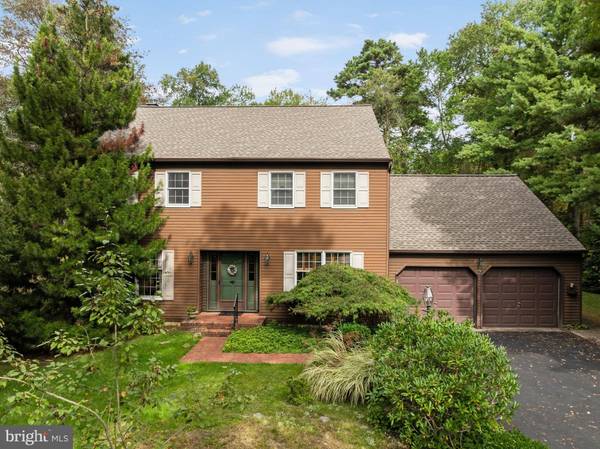 4 SHERWOOD DR, Medford, NJ 08055