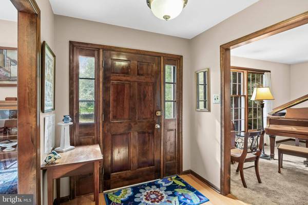 4 SHERWOOD DR, Medford, NJ 08055