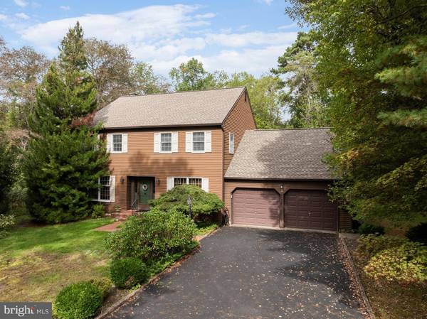 4 SHERWOOD DR, Medford, NJ 08055
