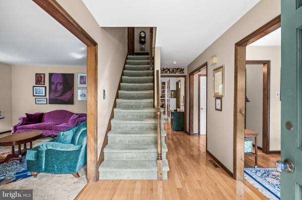 4 SHERWOOD DR, Medford, NJ 08055