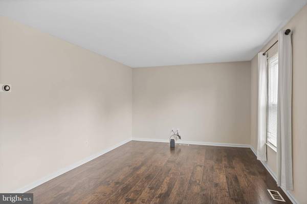 57 ABERDALE LN, Sicklerville, NJ 08081