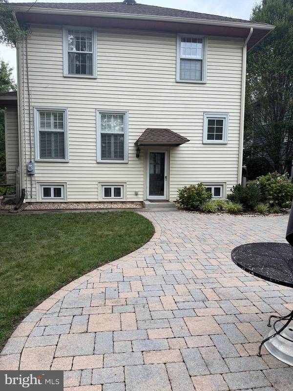 618 ELM TER, Riverton, NJ 08077