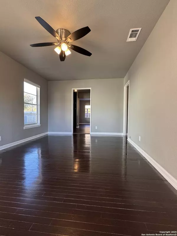 219 Vestal Pl, San Antonio, TX 78221