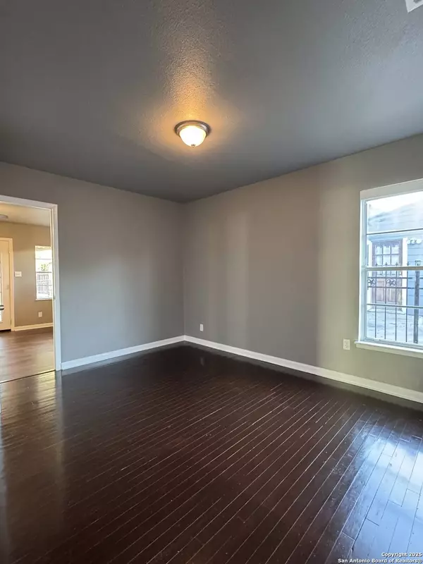 219 Vestal Pl, San Antonio, TX 78221