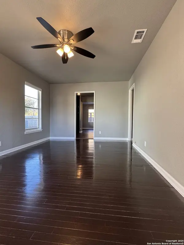 219 E Vestal Pl, San Antonio, TX 78221