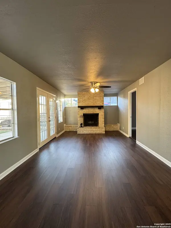 219 E Vestal Pl, San Antonio, TX 78221