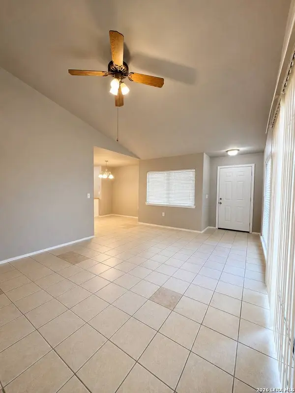 8023 Laurel Bend, San Antonio, TX 78250