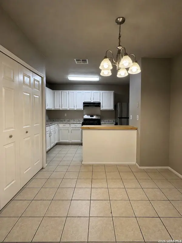 8023 Laurel Bend, San Antonio, TX 78250