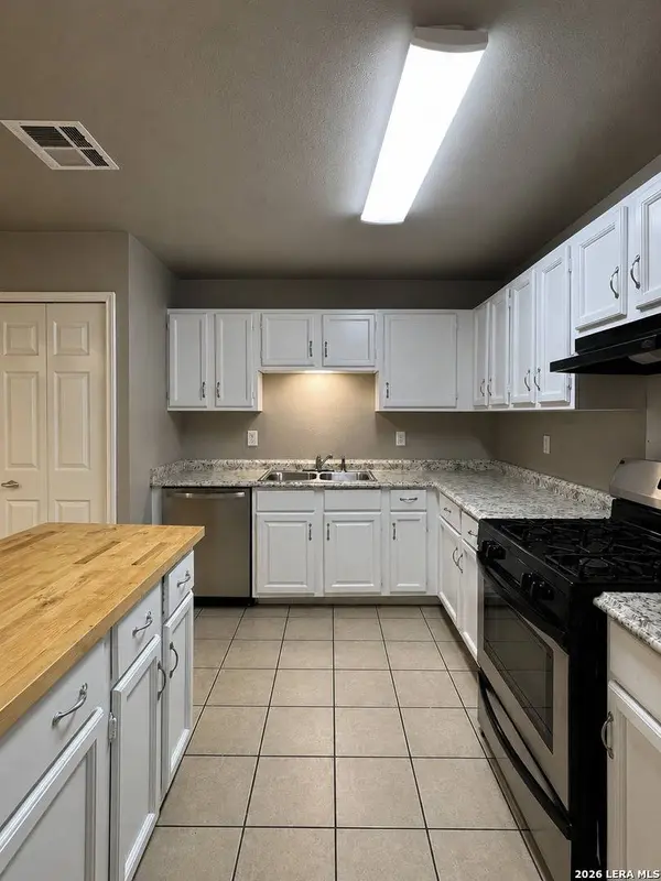 8023 Laurel Bend, San Antonio, TX 78250