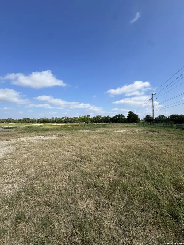 19455 LUCKEY RD, Atascosa, TX 78002