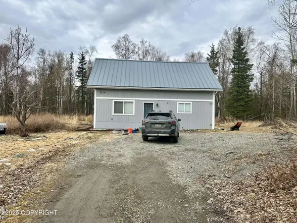 1490 W Pipestone Dr DR, Wasilla, AK 99654