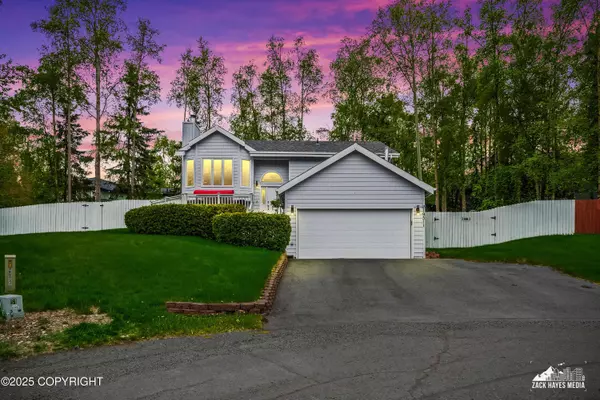 19511 Marble CIR, Eagle River, AK 99577