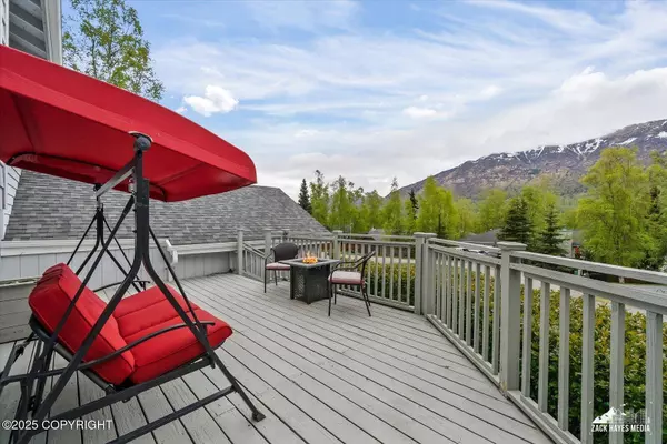 19511 Marble CIR, Eagle River, AK 99577