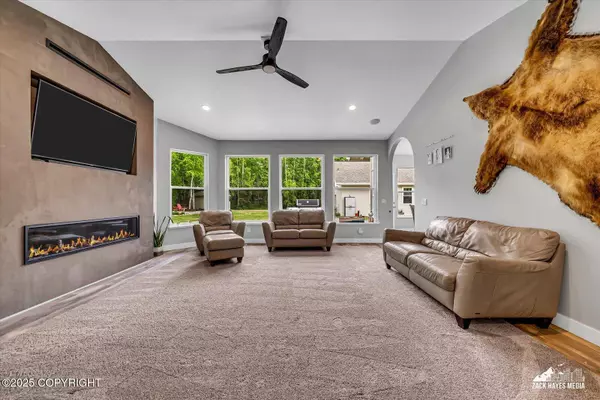 5898 E Pamela DR, Wasilla, AK 99654