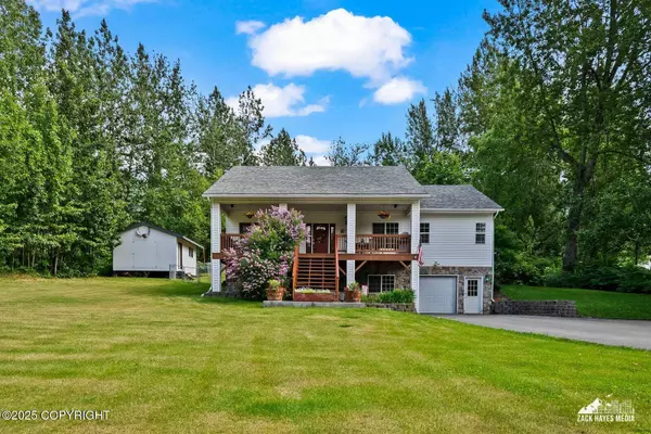 1745 E Lazy LN, Palmer, AK 99645